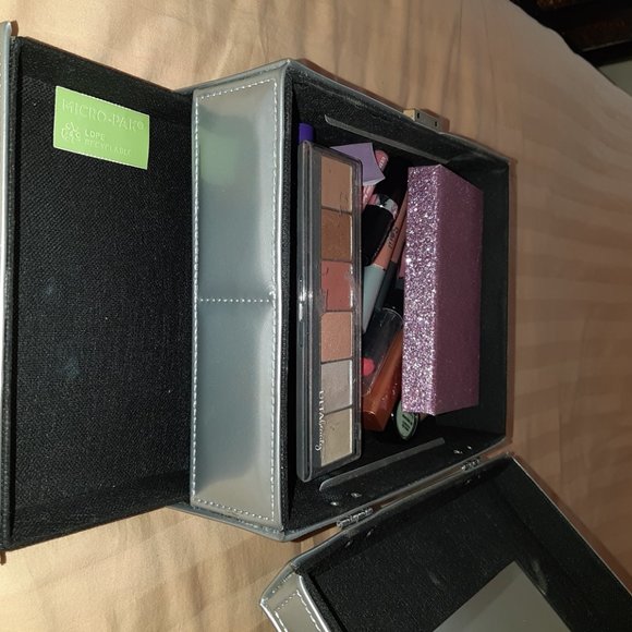 Makeup case - Picture 5 of 6